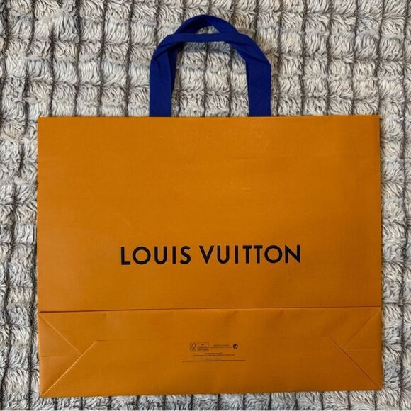 Louis Vuitton Signature Tote - Picture 2 of 5
